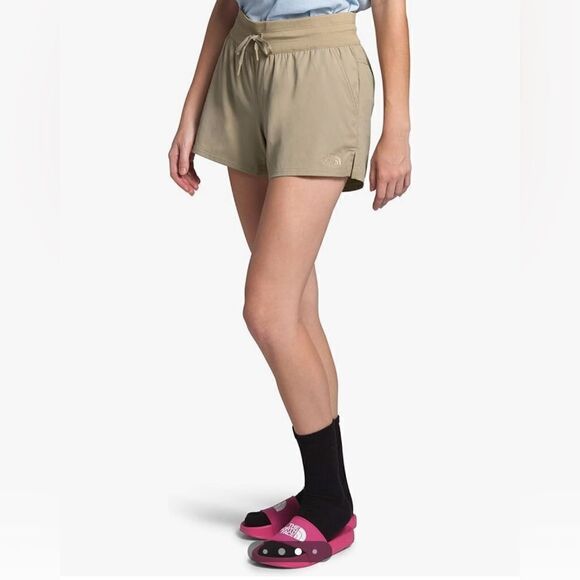 NWT The North Face Aphrodite Motion Bermuda Shorts for Ladies Size Small - Picture 1 of 10